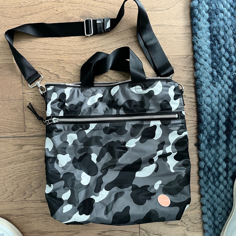 Shortlove Wonder cross-body bag